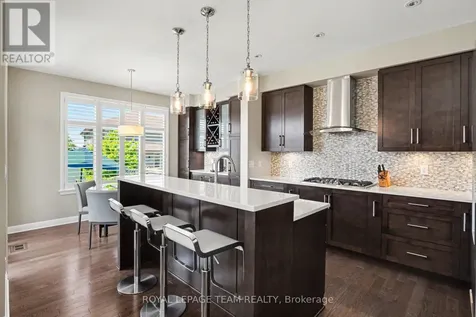 330 Devonian Way Ottawa ON K2T 0L5