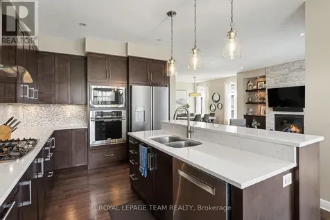 330 Devonian Way Ottawa ON K2T 0L5