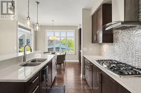 330 Devonian Way Ottawa ON K2T 0L5