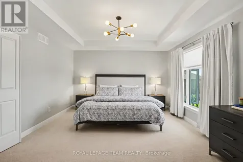 330 Devonian Way Ottawa ON K2T 0L5