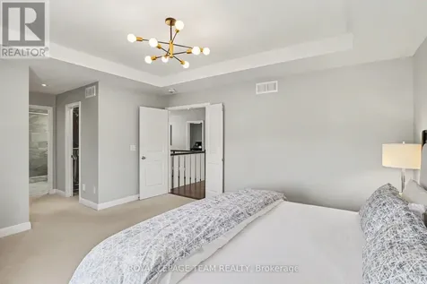330 Devonian Way Ottawa ON K2T 0L5