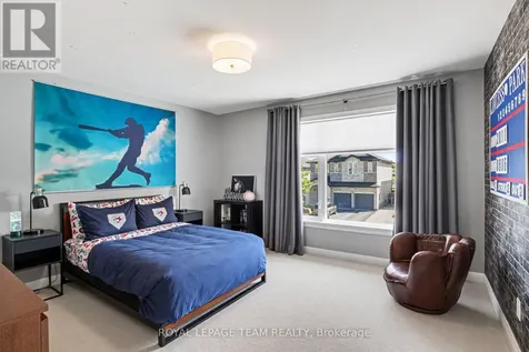 330 Devonian Way Ottawa ON K2T 0L5