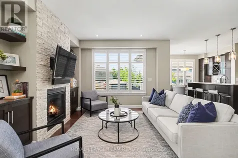 330 Devonian Way Ottawa ON K2T 0L5