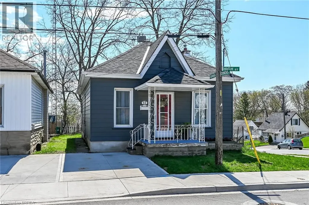 27 High Street Brantford ON N3R 3Y3