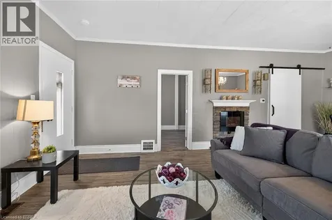 27 High Street Brantford ON N3R 3Y3