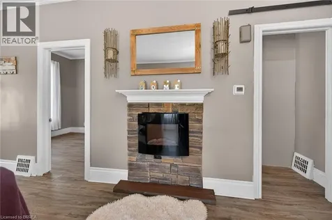 27 High Street Brantford ON N3R 3Y3