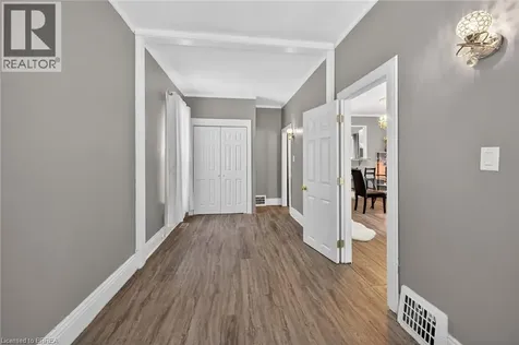 27 High Street Brantford ON N3R 3Y3