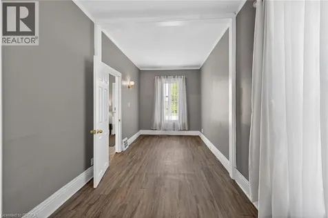 27 High Street Brantford ON N3R 3Y3