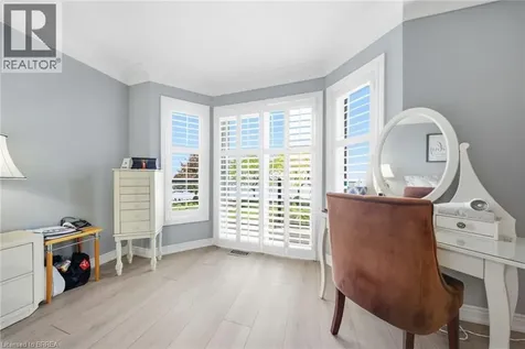23 Edgewater Drive Stoney Creek ON L8E 4Z2