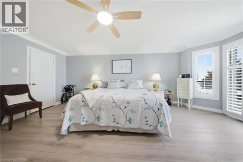 23 Edgewater Drive Stoney Creek ON L8E 4Z2