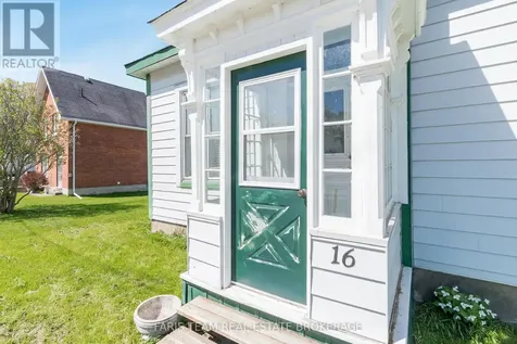 16 Peel Street Penetanguishene ON L9M 1A6