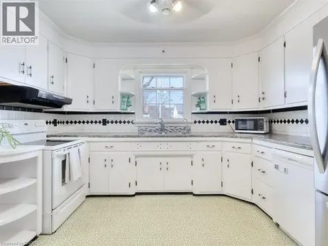 52 Carter Street Port Colborne ON L3K 3J6