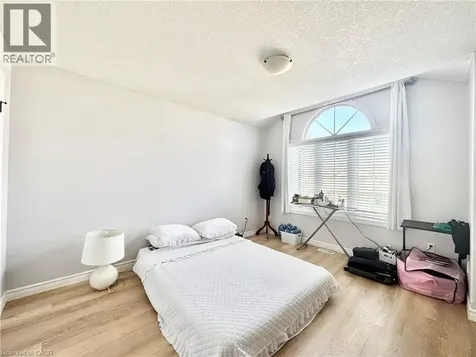 1333 Countrystone Drive Kitchener ON N2N 3R9