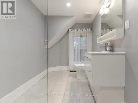 419 Besserer Street Ottawa ON K1N 6B9