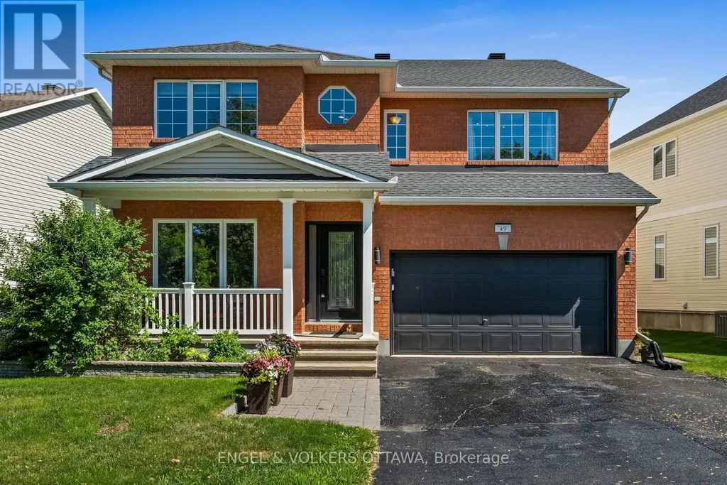 49 Kittiwake Drive Ottawa ON K2S 1Z8