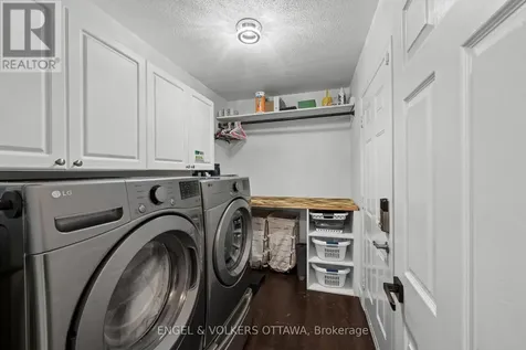 49 Kittiwake Drive Ottawa ON K2S 1Z8