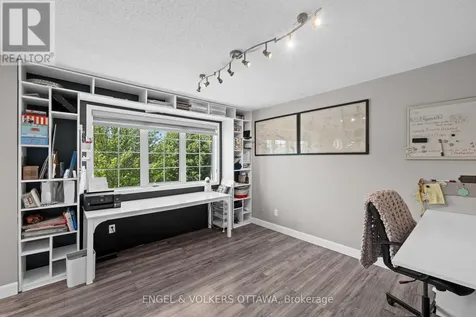 49 Kittiwake Drive Ottawa ON K2S 1Z8