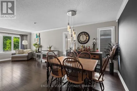49 Kittiwake Drive Ottawa ON K2S 1Z8