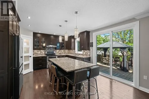 49 Kittiwake Drive Ottawa ON K2S 1Z8