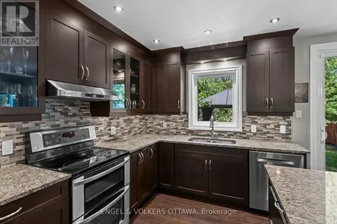 49 Kittiwake Drive Ottawa ON K2S 1Z8