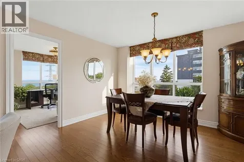 442 Maple Avenue Burlington ON L7S 2L7
