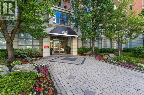 442 Maple Avenue Burlington ON L7S 2L7