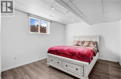 8 Bradley Lane Brantford ON N3T 6R5