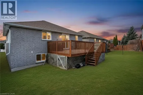 8 Bradley Lane Brantford ON N3T 6R5