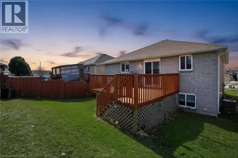 8 Bradley Lane Brantford ON N3T 6R5
