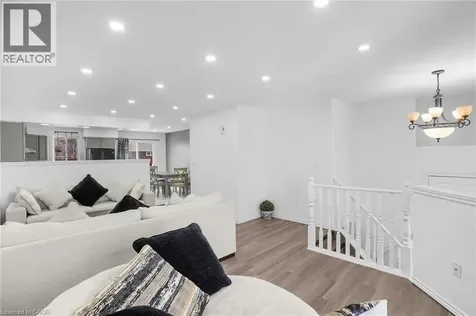 8 Bradley Lane Brantford ON N3T 6R5