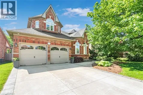 178 Valmont Court Ancaster ON L9G 5A1