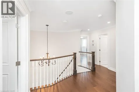 178 Valmont Court Ancaster ON L9G 5A1
