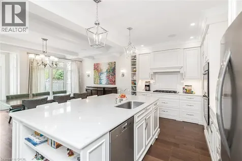 178 Valmont Court Ancaster ON L9G 5A1