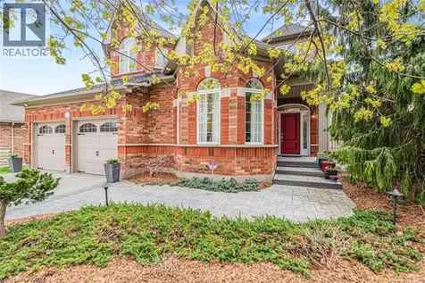 178 Valmont Court Ancaster ON L9G 5A1