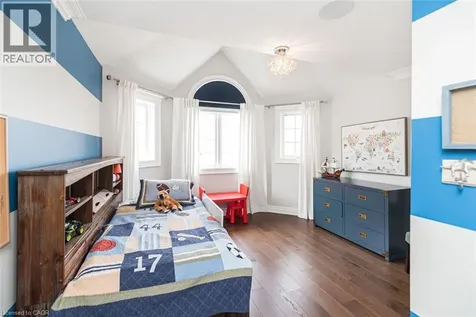 178 Valmont Court Ancaster ON L9G 5A1