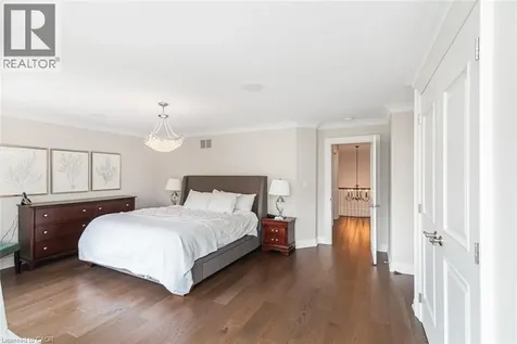 178 Valmont Court Ancaster ON L9G 5A1