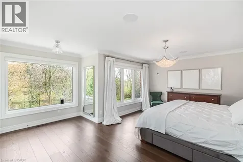 178 Valmont Court Ancaster ON L9G 5A1
