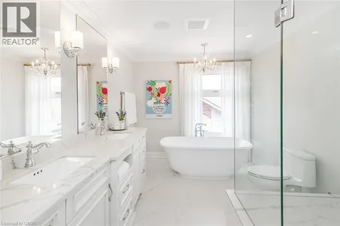 178 Valmont Court Ancaster ON L9G 5A1