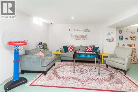 178 Valmont Court Ancaster ON L9G 5A1