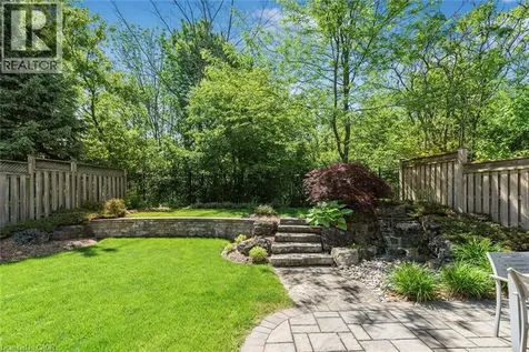 178 Valmont Court Ancaster ON L9G 5A1