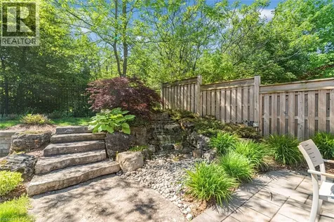 178 Valmont Court Ancaster ON L9G 5A1