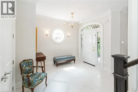 178 Valmont Court Ancaster ON L9G 5A1