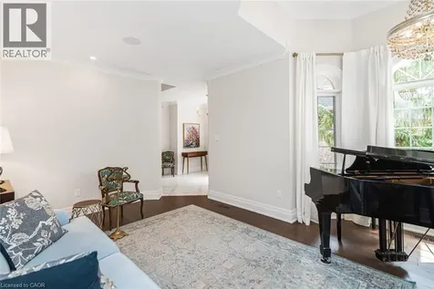 178 Valmont Court Ancaster ON L9G 5A1