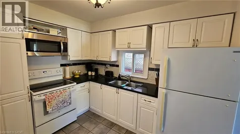4 Parkside Drive Paris ON N3L 3S7