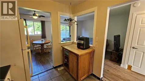 4 Parkside Drive Paris ON N3L 3S7