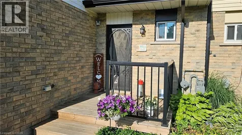 4 Parkside Drive Paris ON N3L 3S7