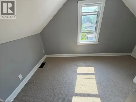 36 Brighton Avenue St. Catharines ON L2M 5S7