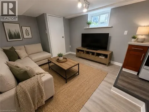 36 Brighton Avenue St. Catharines ON L2M 5S7