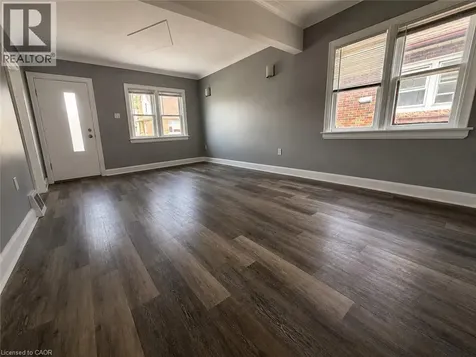 36 Brighton Avenue St. Catharines ON L2M 5S7