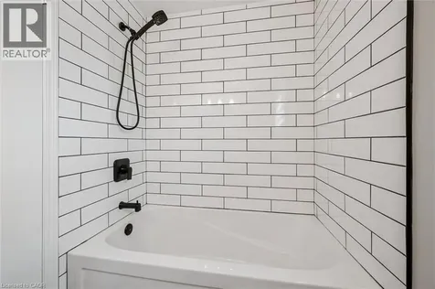694 Highpoint Avenue Waterloo ON N2V 1G9